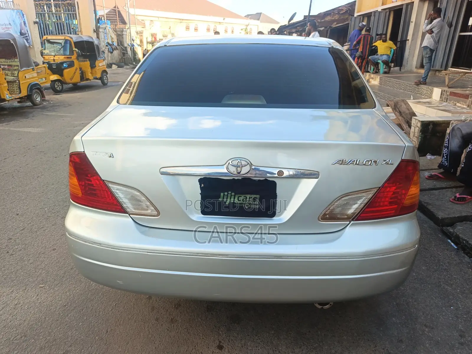 Toyota Avalon 2002 Silver