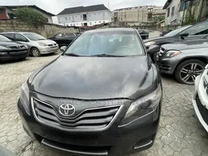 Toyota Camry LE 4dr Sedan (2.5L 4cyl 6AM) 2010 Gray