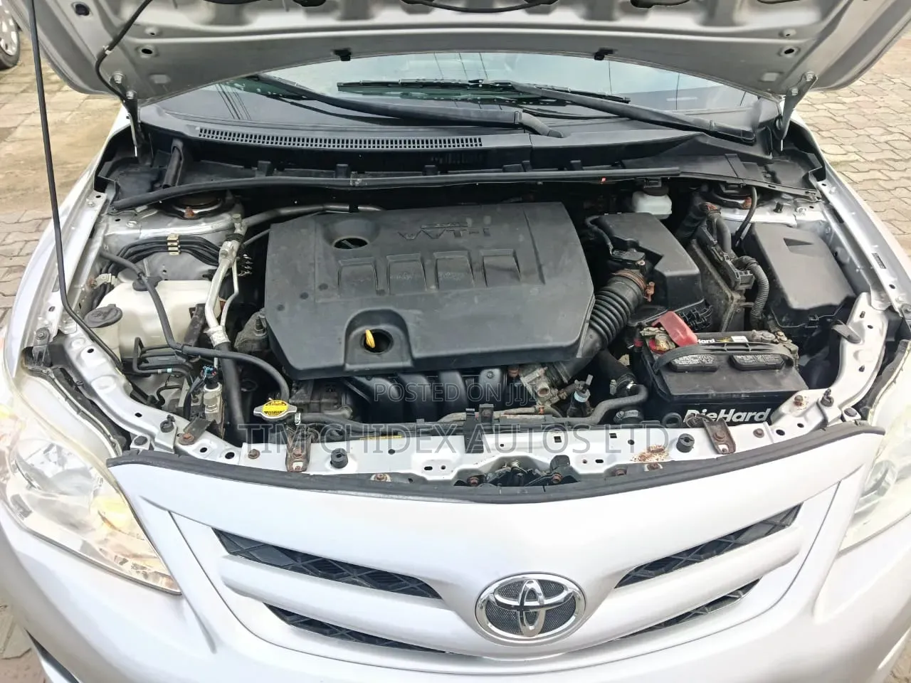 Toyota Corolla LE 4dr Sedan (1.8L 4cyl 4A) 2012 Gray