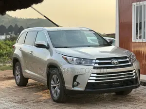 Toyota Highlander 2015 Gold