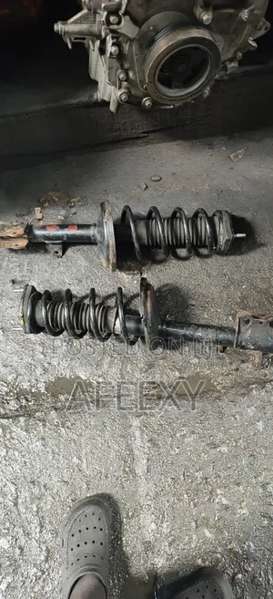 Toyota Highlander Back Shocks 4wd 2008/2013 and Venza