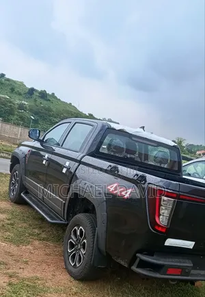 New Sinotruk Howo 2025 Black