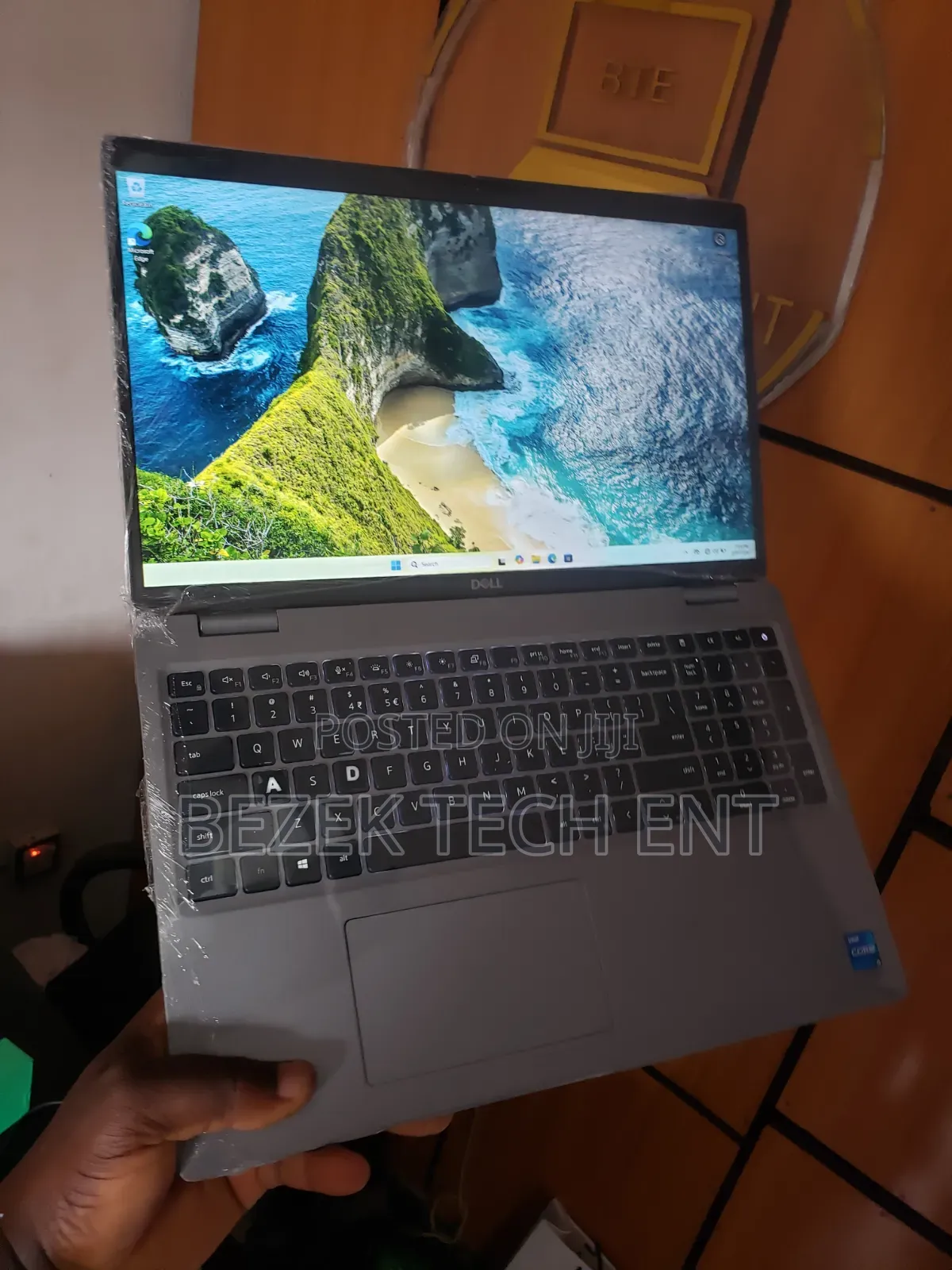 New Laptop Dell Latitude 5520 8GB Intel Core i5 SSD 256GB