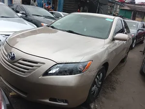 Toyota Camry 2008 Gold