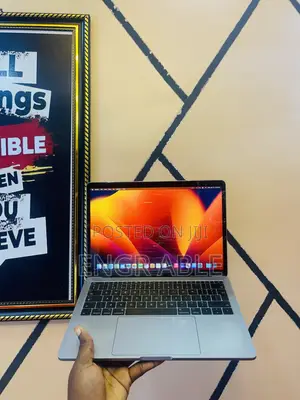 Laptop Apple MacBook Pro 2017 8GB Intel Core i5 SSD 256GB