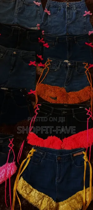 Fur Crop-Ribbon Bumshorts