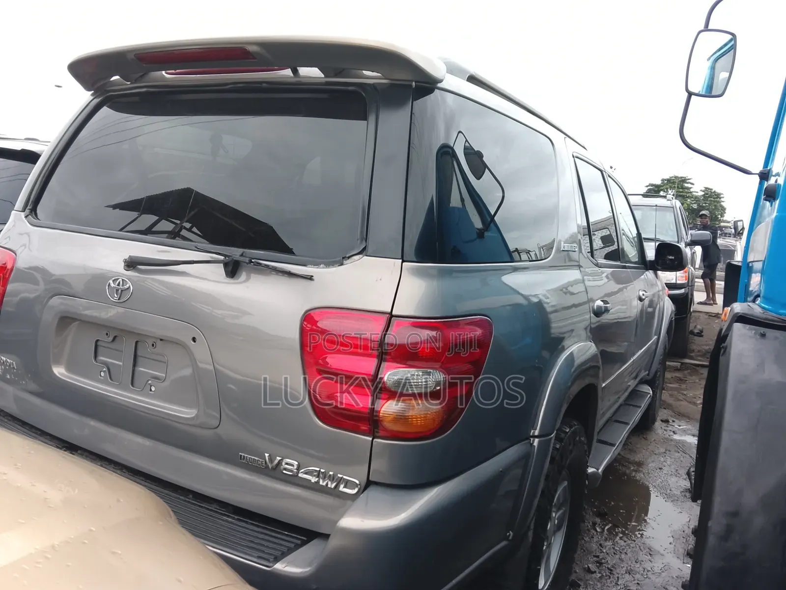 Toyota Sequoia 2004 Brown