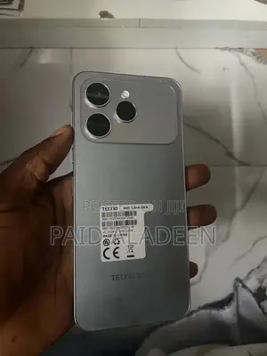 Tecno Spark 40 128 GB Silver