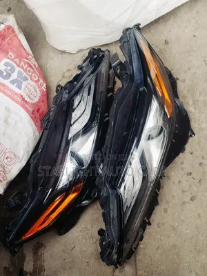 Headlights Tyota Cmry 2018- 2022 Sports Tokunbo Set
