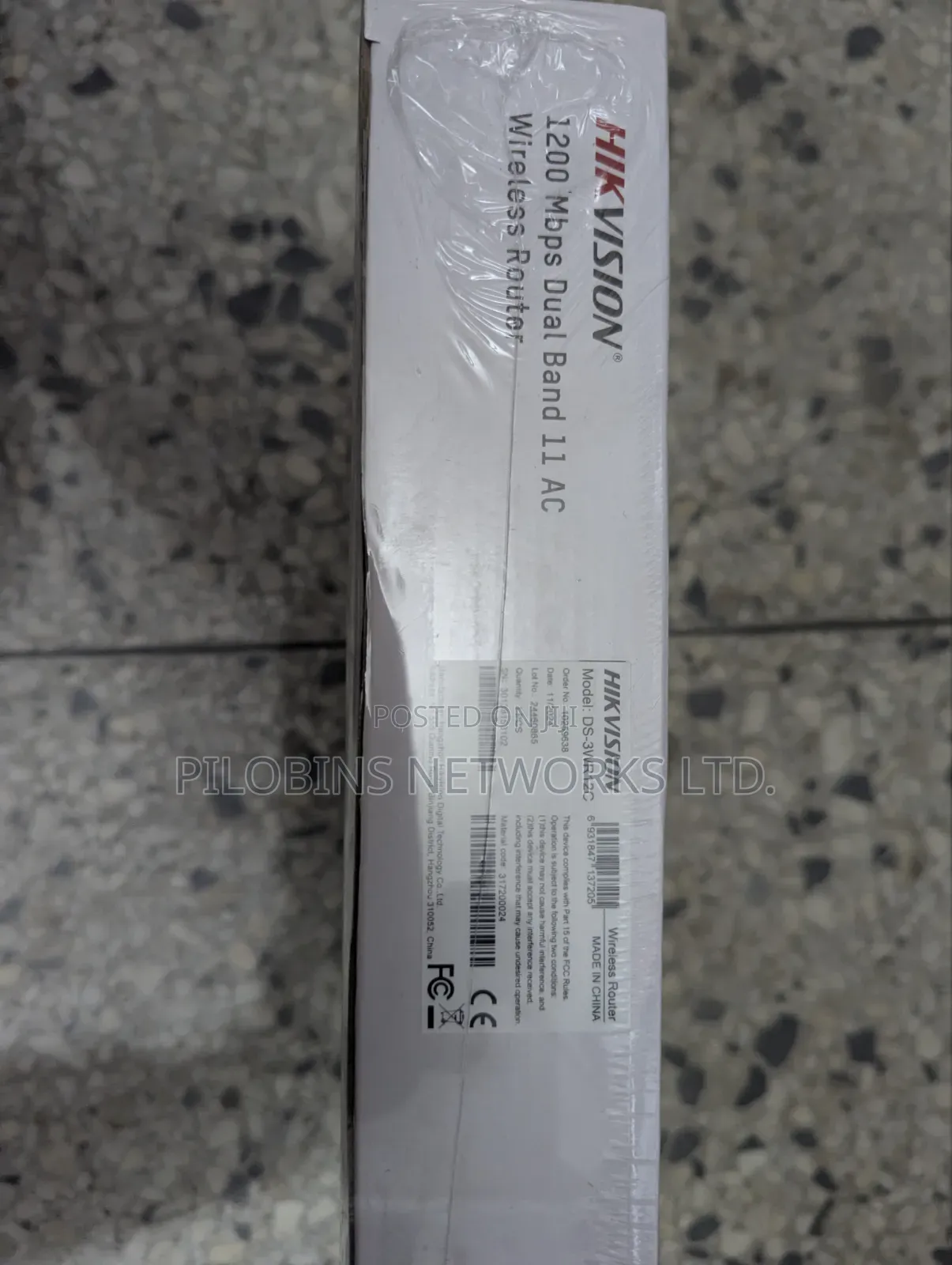 Hikvision WR12C 1200 MBPS Dual Band 11AC Router