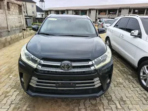 Toyota Highlander XLE 2019 Black