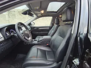 Toyota Highlander XLE 2019 Black