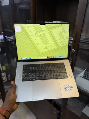 Laptop Apple MacBook Pro 2021 M1 32GB Apple M1 Pro SSD 1T