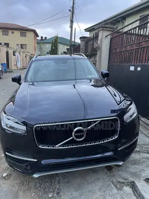 Volvo XC90 T5 Momentum AWD (2.0L 4cyl 8A) 2016 Blue