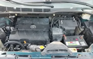 Toyota Sienna 2012 Green