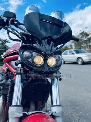 Suzuki 2004 Red
