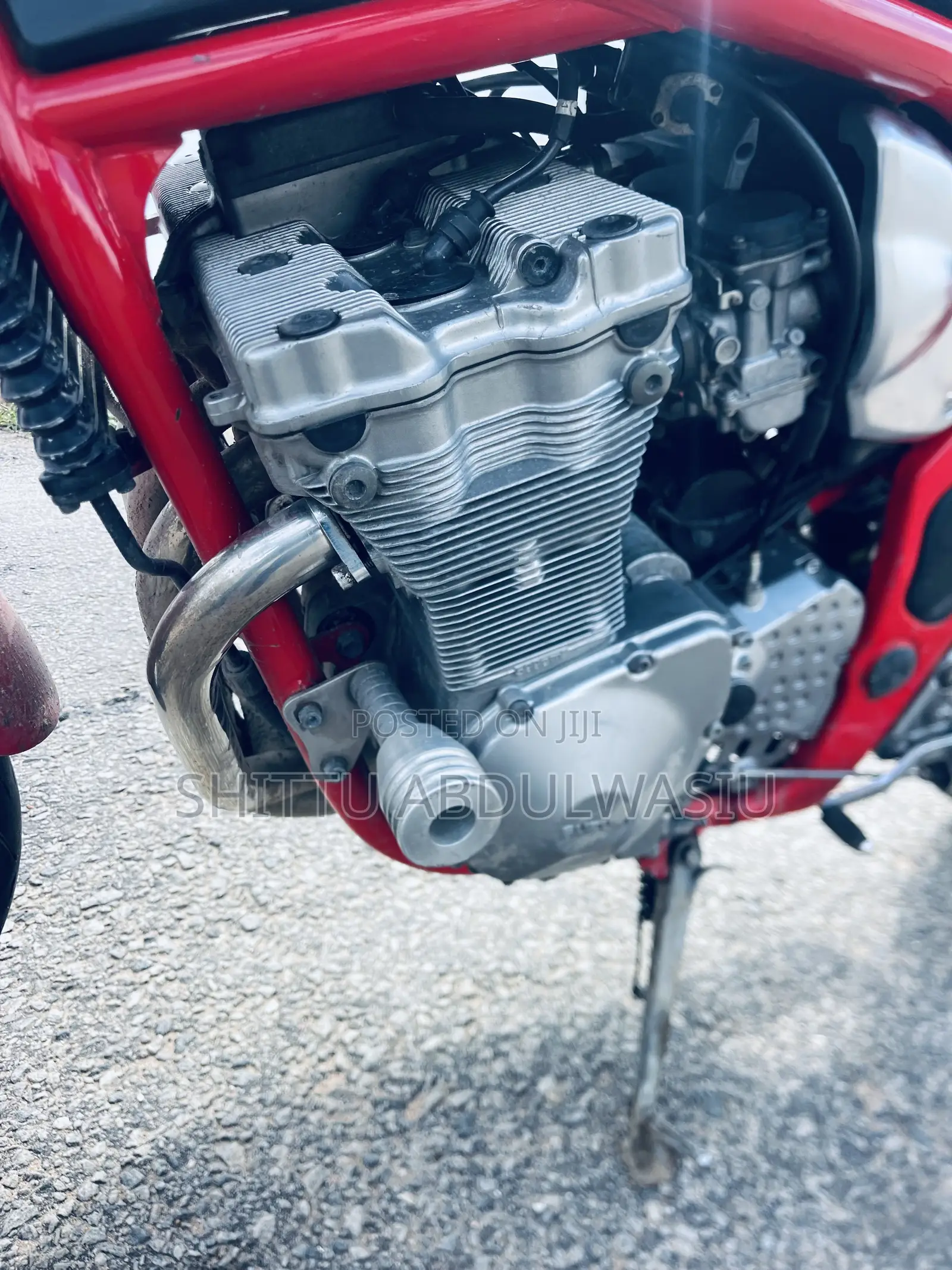 Suzuki 2004 Red