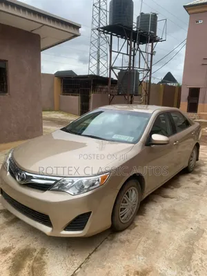 Toyota Camry 2013 Gold