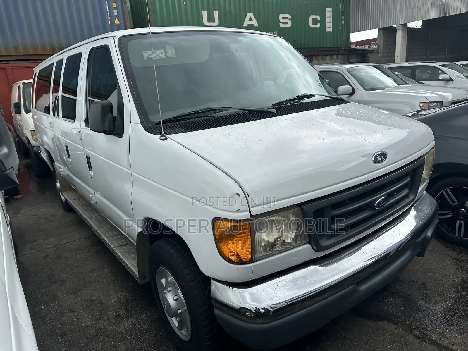 Ford E350 2006 White