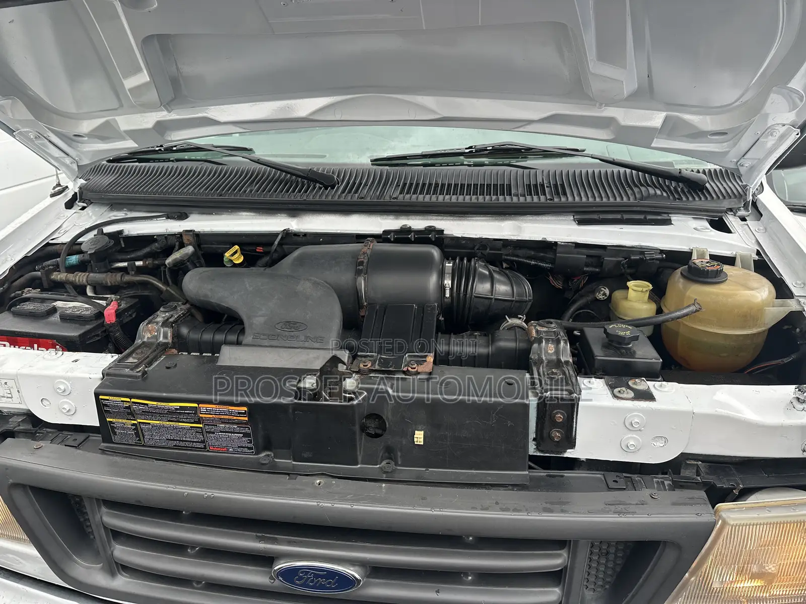 Ford E350 2006 White