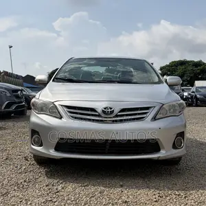 Toyota Corolla LE 2020 Silver