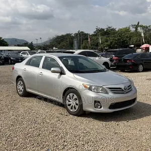 Toyota Corolla LE 2020 Silver