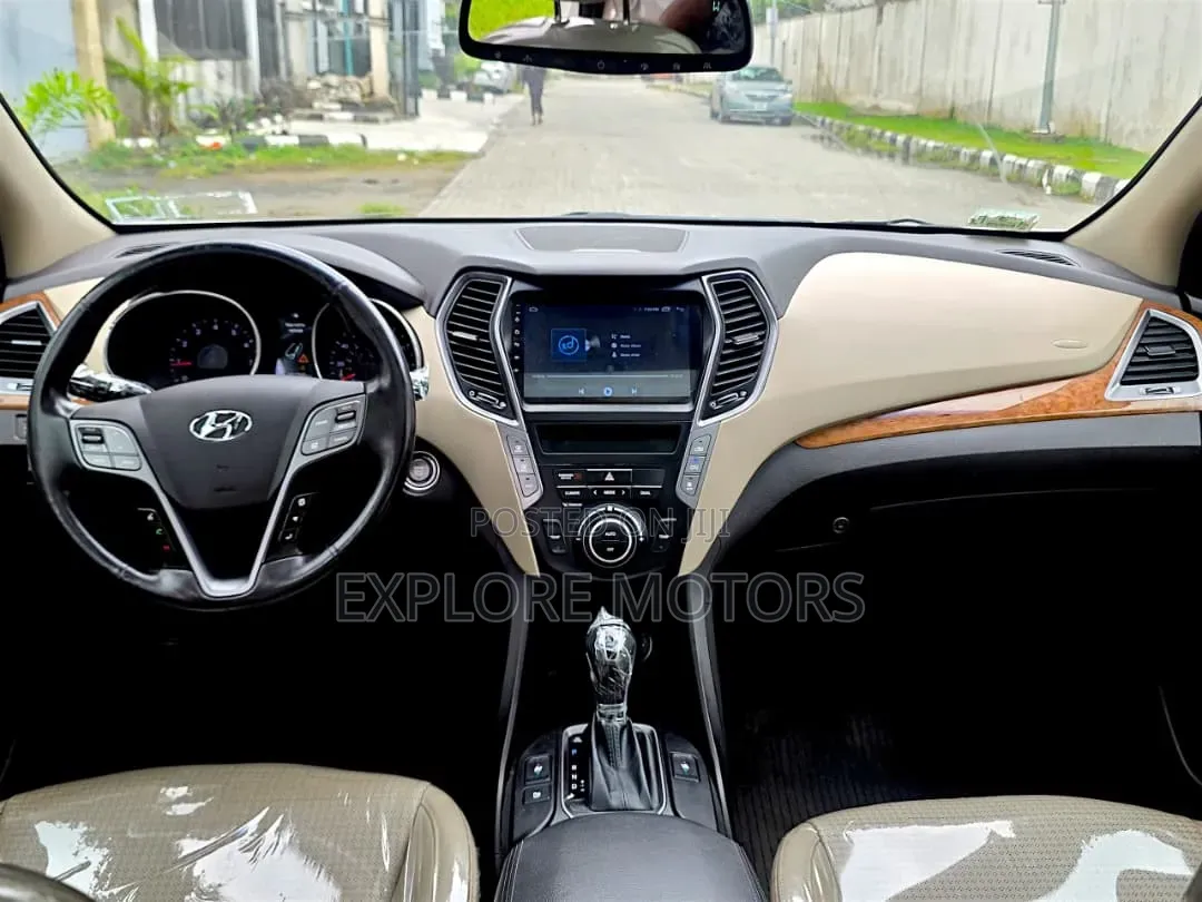 Hyundai Santa Fe 2015 White