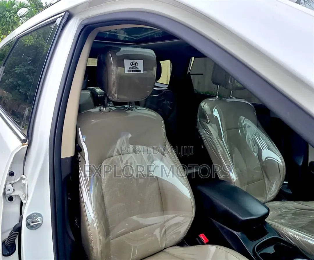 Hyundai Santa Fe 2015 White