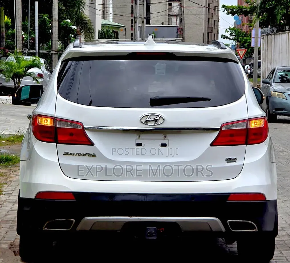 Hyundai Santa Fe 2015 White