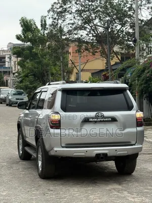 Toyota 4-Runner SR5 4dr SUV 4WD (4.0L 6cyl 5A) 2014 Silver