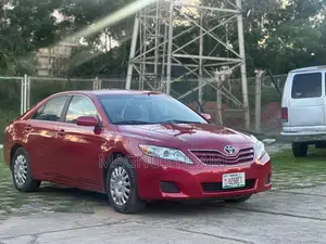 Toyota Camry LE 4dr Sedan (2.5L 4cyl 6A) 2011 Red