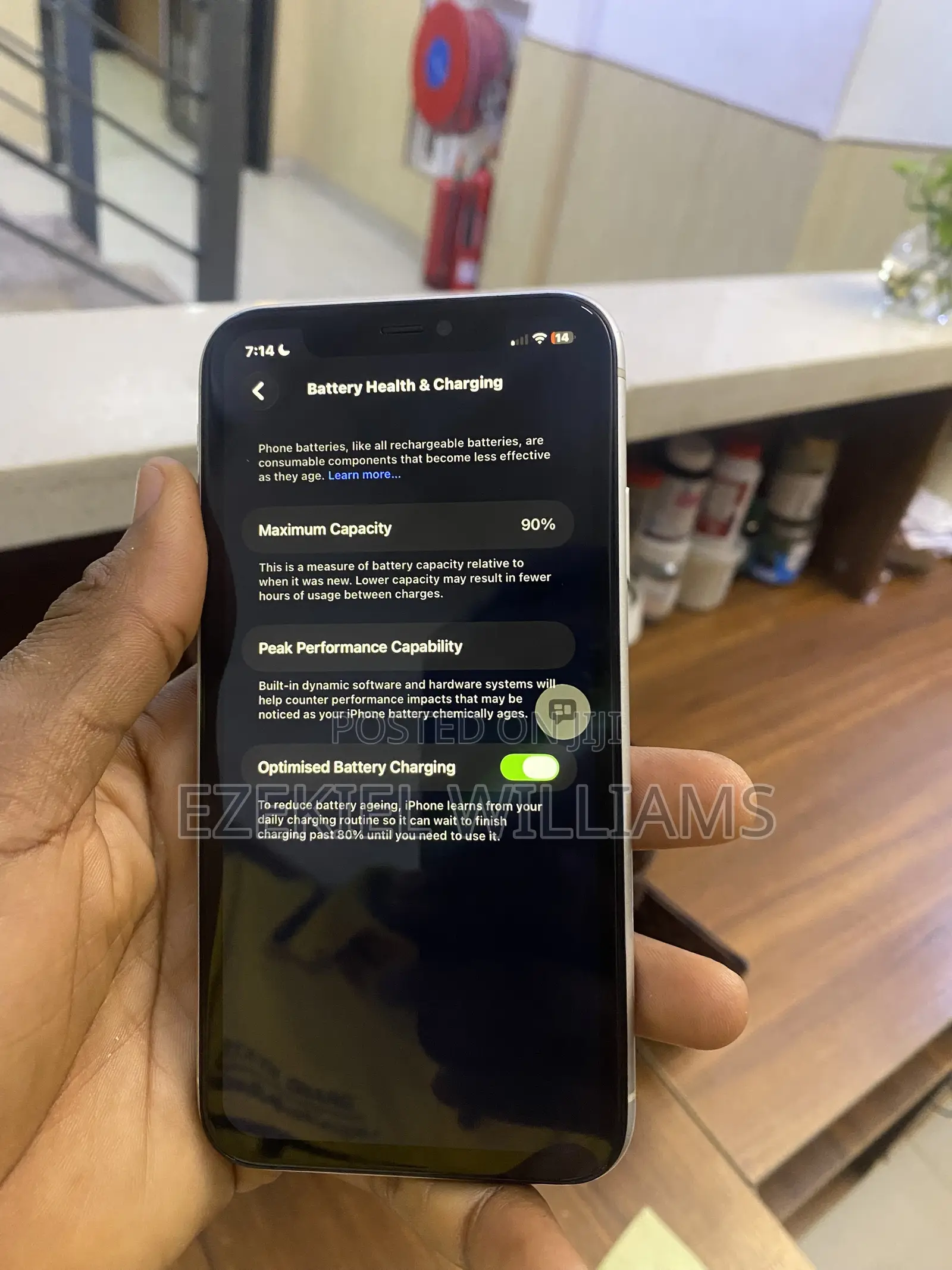 Apple iPhone 11 64 GB White