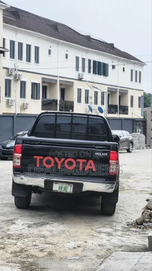 Toyota Hilux 2.7 VVT-i 4X4 SRX 2011 Black