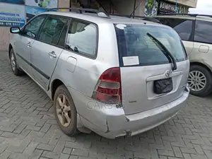 Toyota Corolla 2004 Gray
