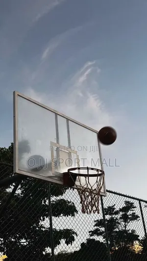 Fibre Backboard for Basketball Hoop With 3 Balls