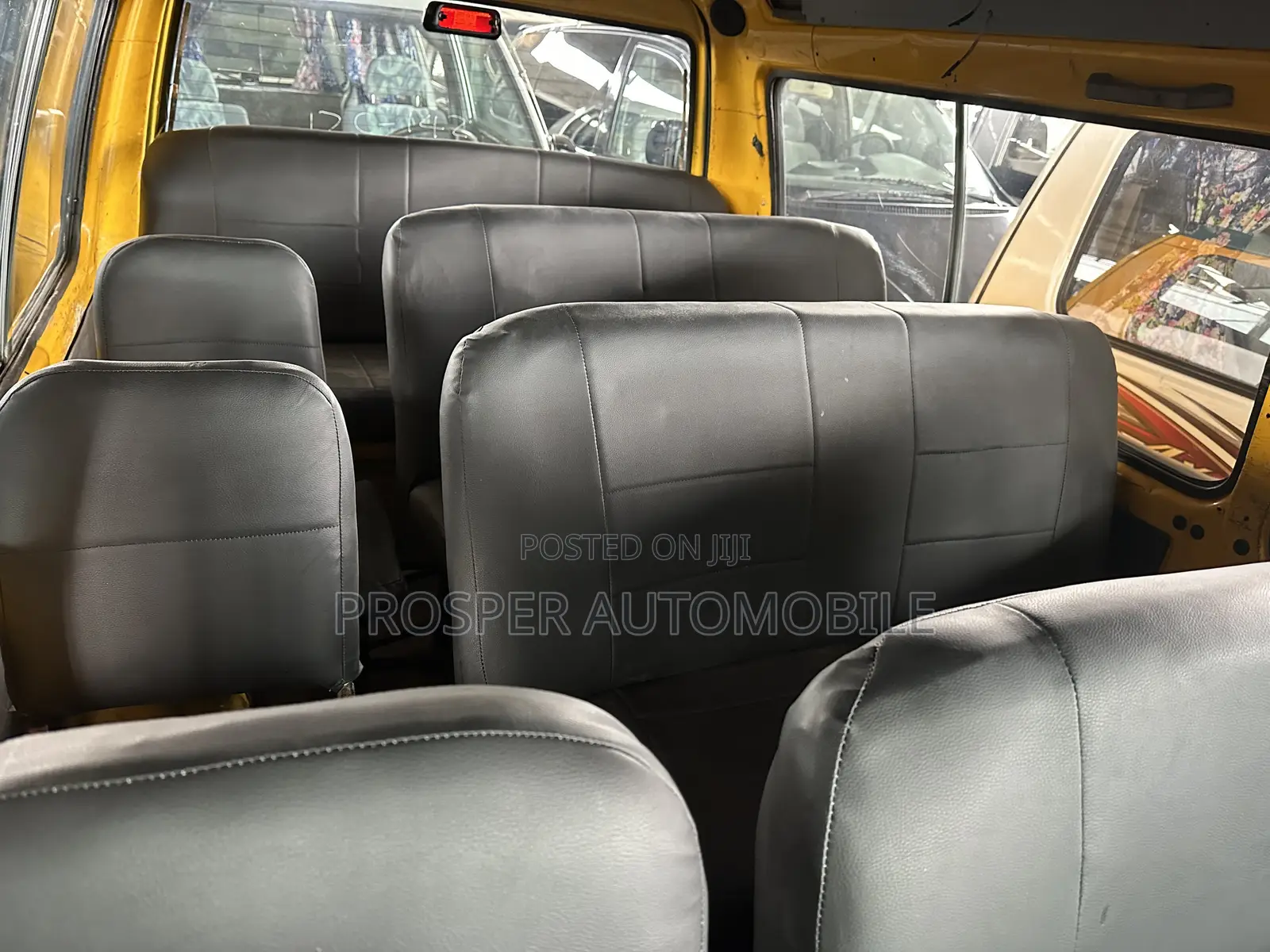 Mitsubishi L300 2008 Yellow