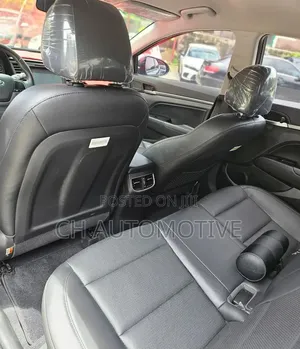 Hyundai Elantra Limited Sedan FWD (2.0L 4cyl 6A) 2017 Gray