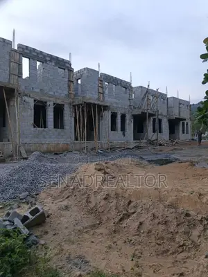 4bdrm Townhouse/Terrace in Niu Estate Opposite for sale