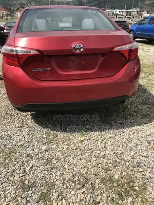 Toyota Corolla 2015 Red