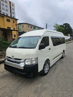 Toyota HiAce 2015 White