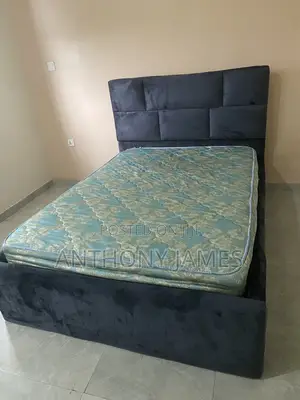 4 and Half Ft Complete Set of Bed