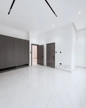 Furnished 4bdrm Townhouse/Terrace in Guzape District for sale
