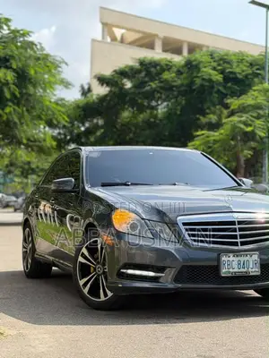 Mercedes-Benz E350 Base 4dr Sedan RWD (3.5L 6cyl 7A) 2011 Gray