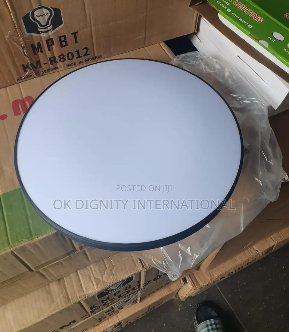 18W LED Ceiling Light – 1200 Lumens Round Surface Panel