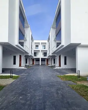 4bdrm Duplex in Lekki Phase 1 for sale