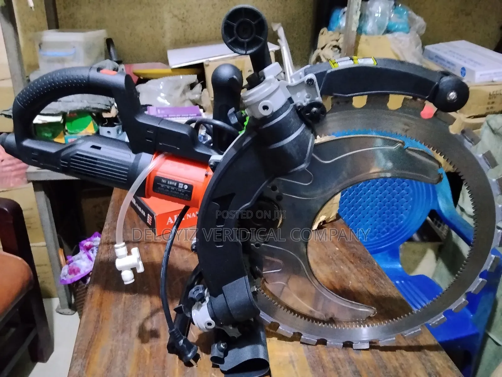 Electric Concrete Cutter .