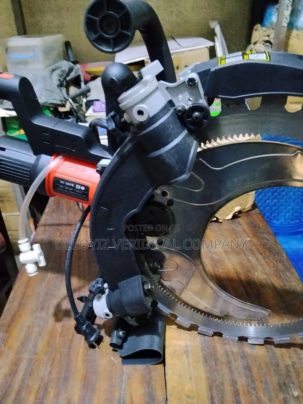 Electric Concrete Cutter .