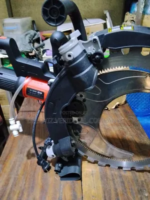 Electric Concrete Cutter .