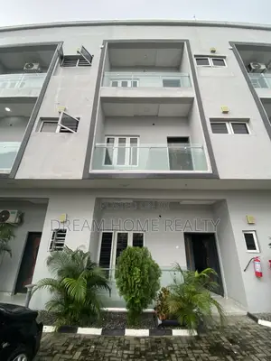 Studio Apartment in Mobile Estate Road, Ilaje / Lekki for rent