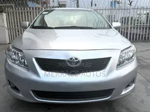 Toyota Corolla LE 4dr Sedan (1.8L 4cyl 4A) 2010 Silver